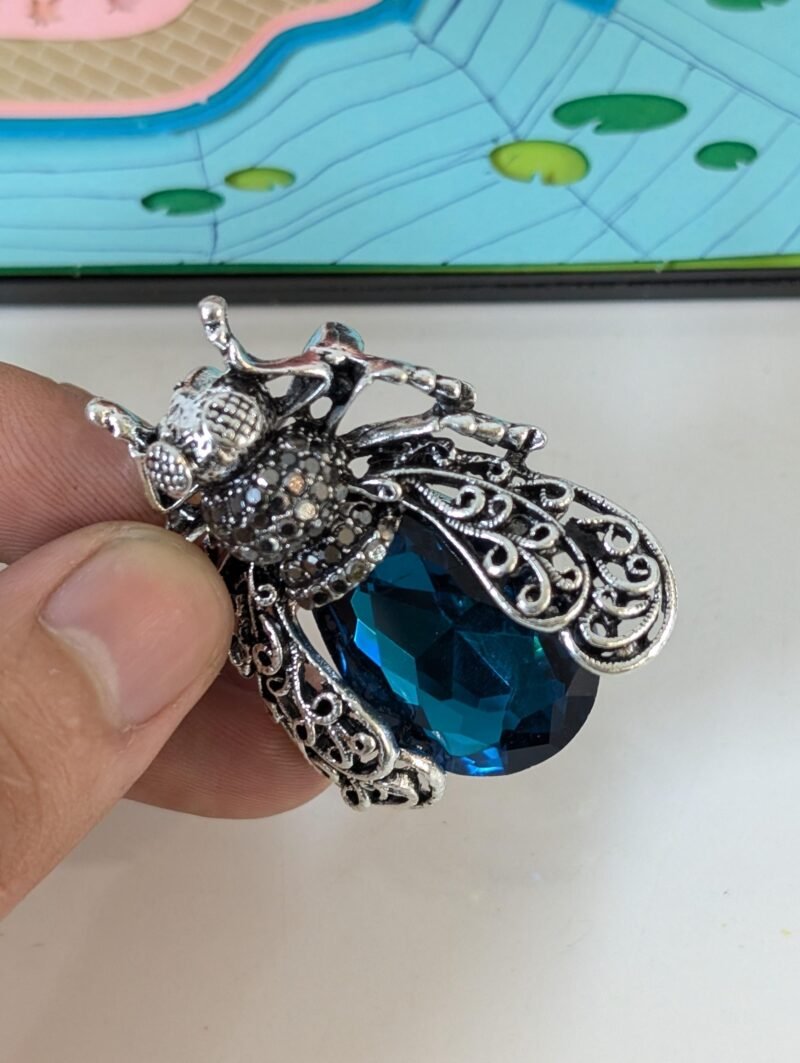 Brooch 8 Crystal Bee Brooch for Women Stylish and Chic