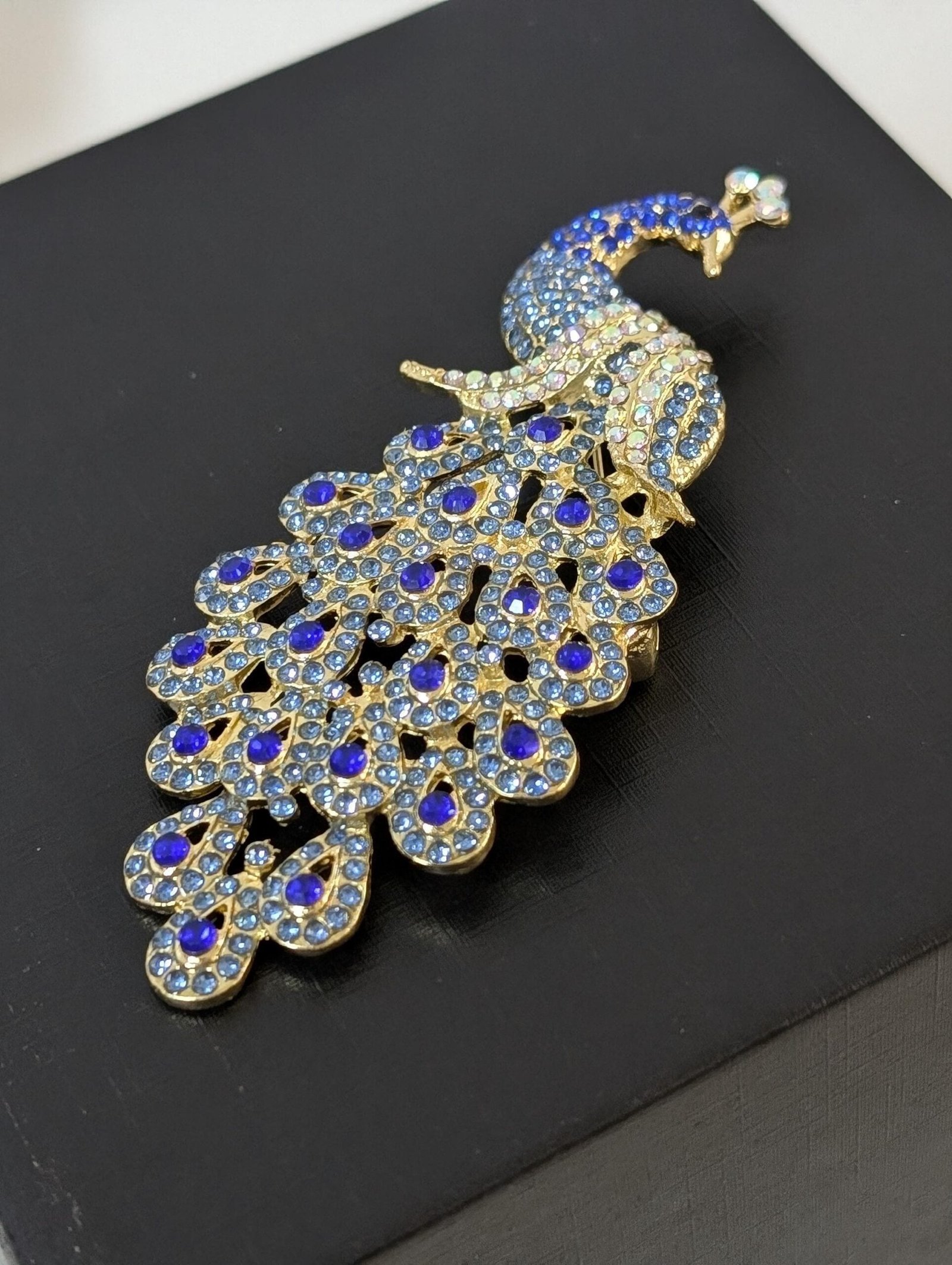 Brooch 11 Sapphire Blue Peacock Brooch Luxurious and Stunning - Image 4