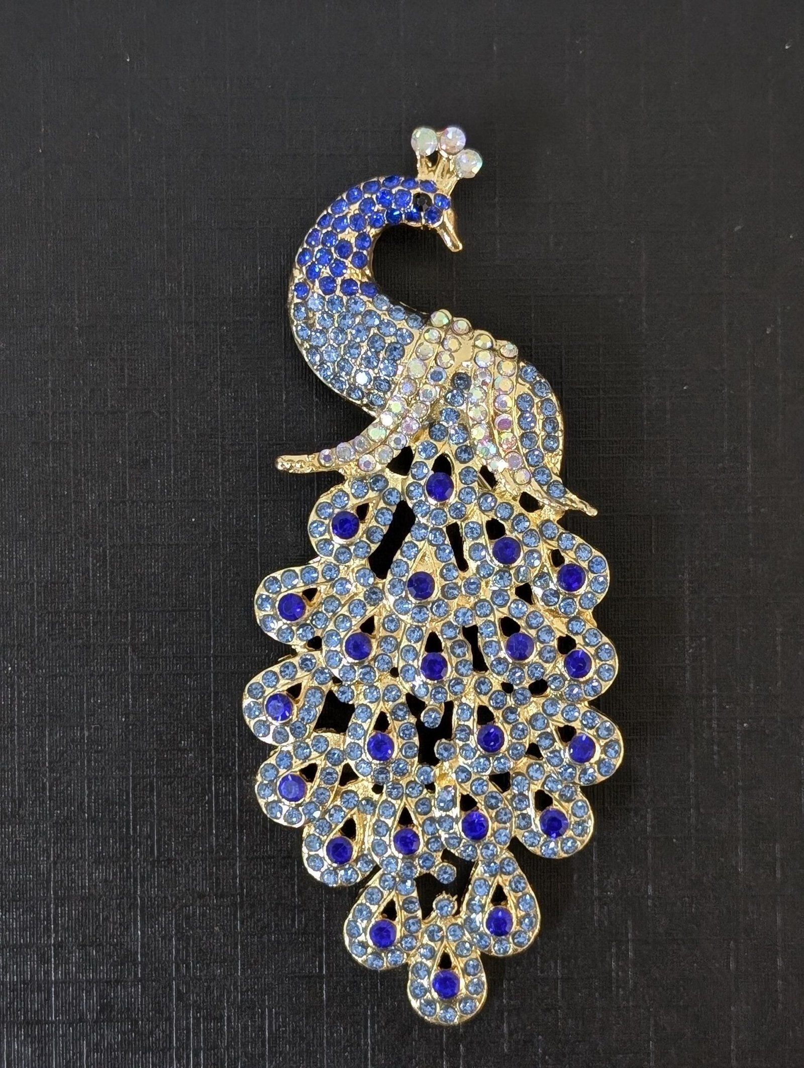 Brooch 11 Sapphire Blue Peacock Brooch Luxurious and Stunning - Image 5