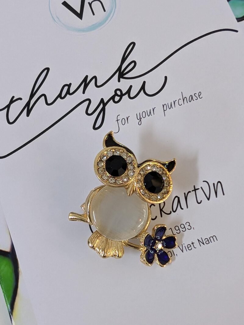 Brooch 24 Elegant Crystal Owl Brooch High-End Fashion for Men and Women