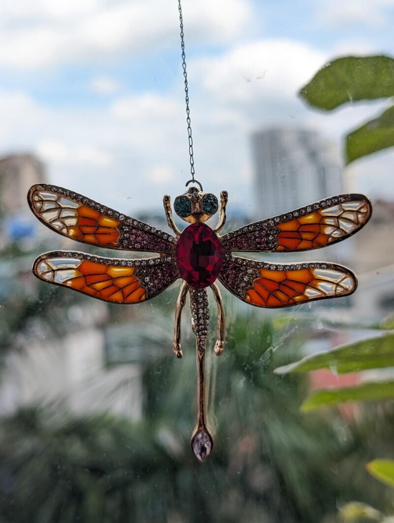 Brooch 30 Trendy Dragonfly with Unique Gemstone Details
