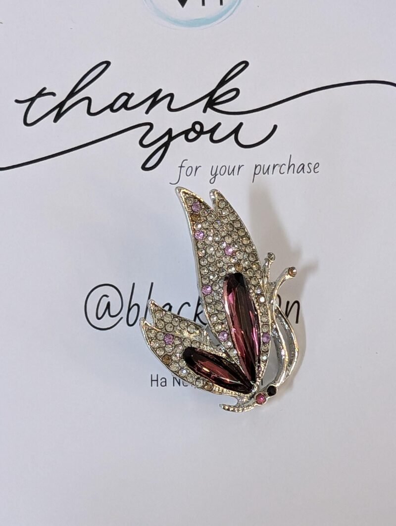 Brooch 01 Vintage Crystal Butterfly Brooch for Women Elegant and Timeless - Image 2